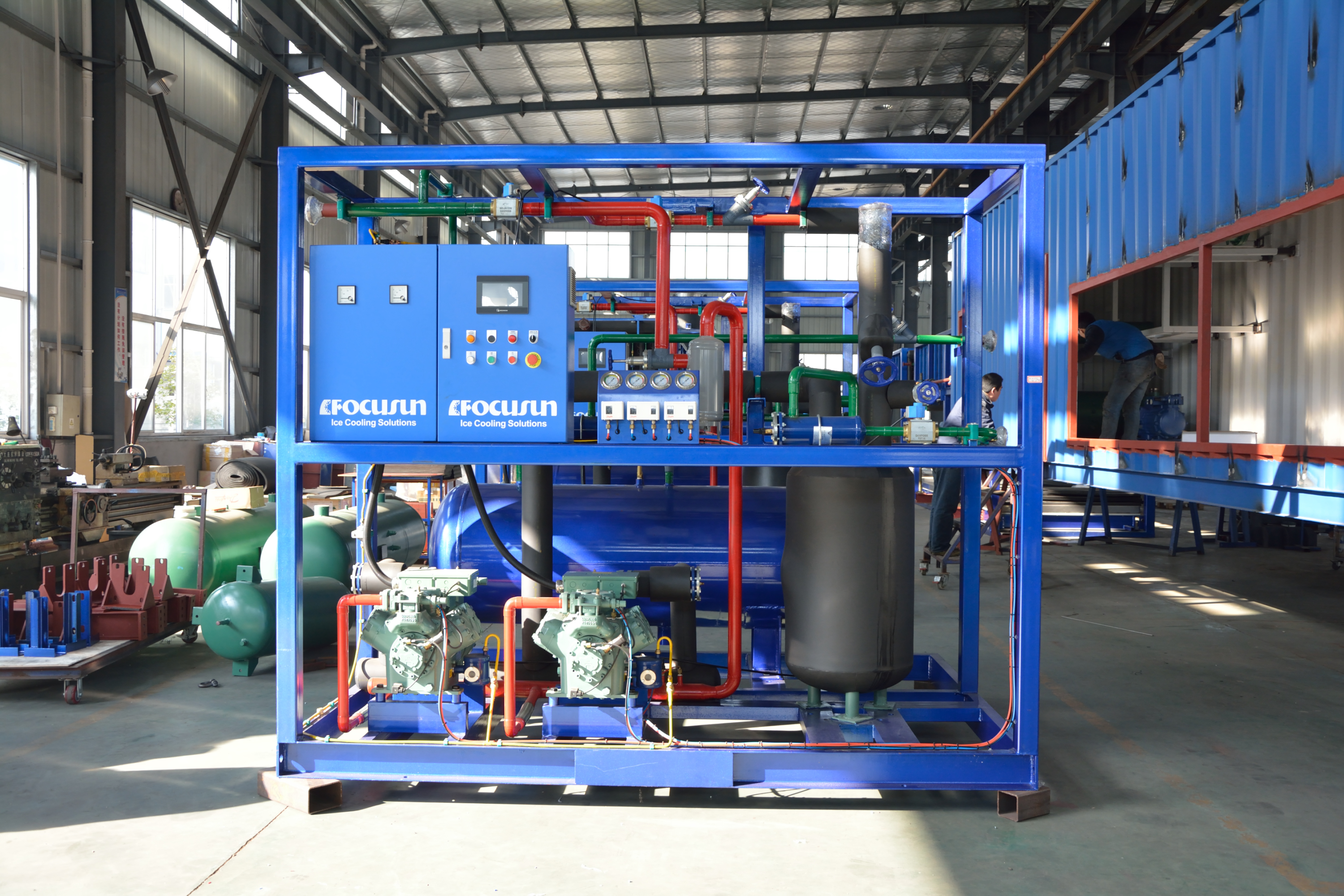 energy efficient chiller unit for industrial refrigeration
