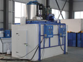 Flake ice machine with ice storage room_2